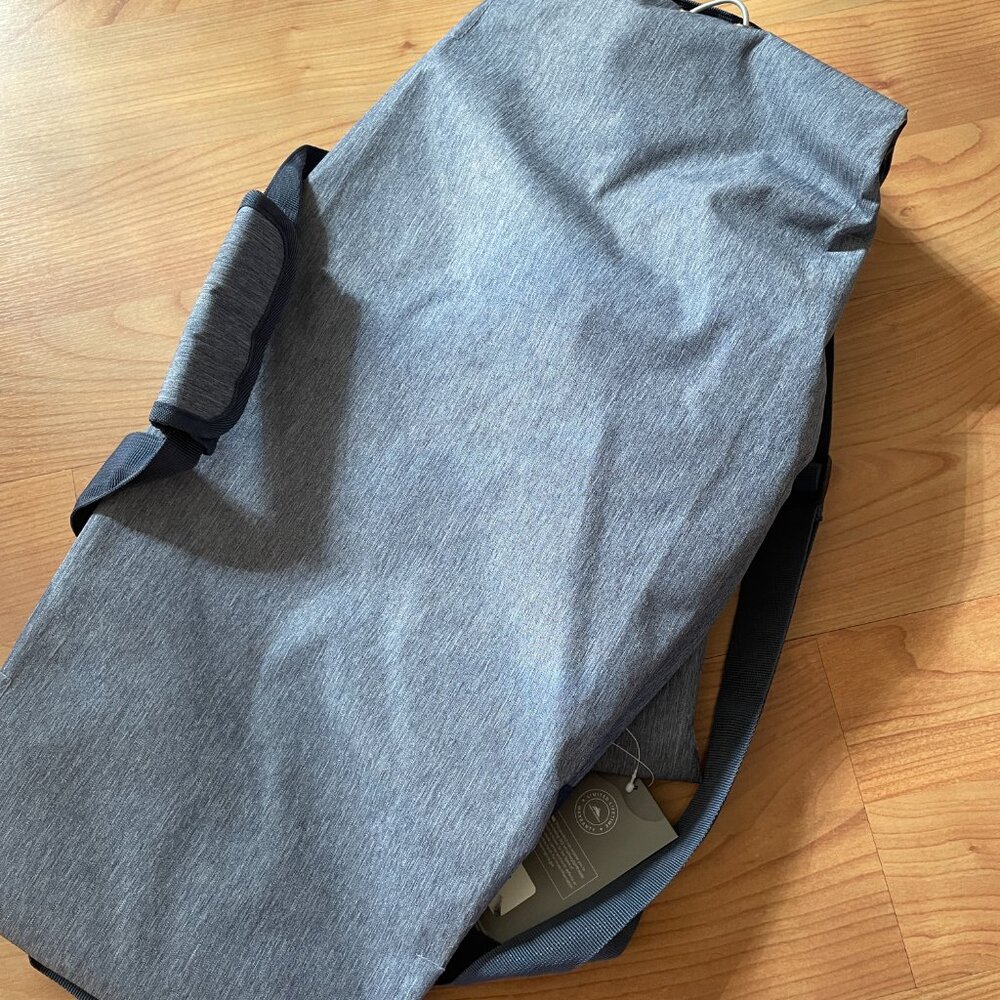 High Sierra Essential Duffel Bag, BLUE 50 L. Gym Travel Carry On. NWT - Picture 3 of 13